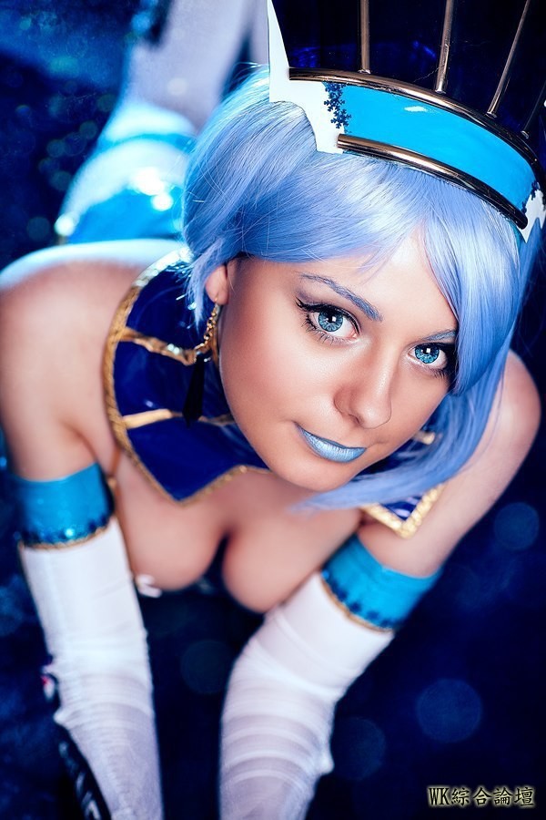 Blue-Rose-from-Tiger-and-bunny.jpg