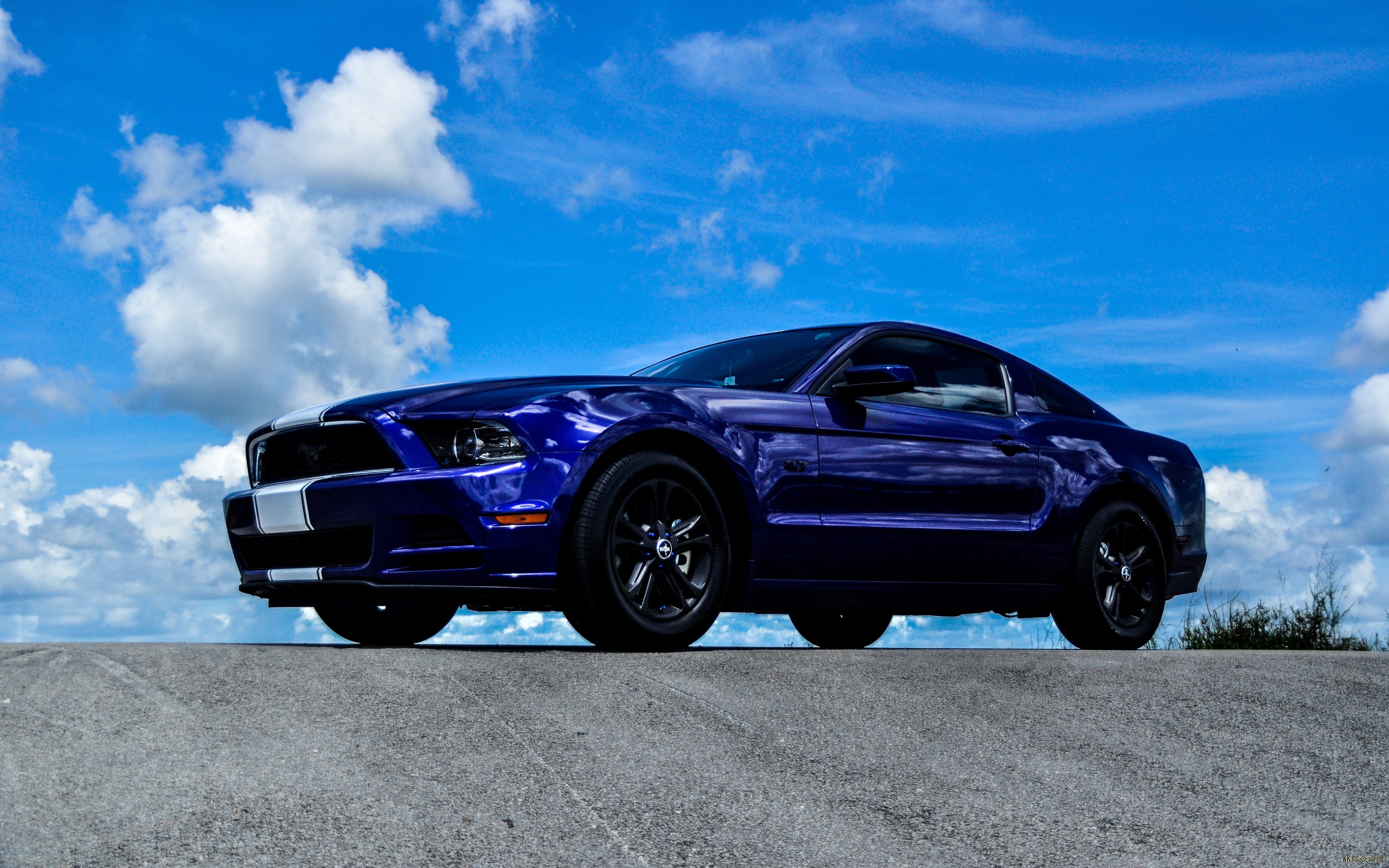 ford_mustang_ford_side_view_112458_3840x2400.jpg
