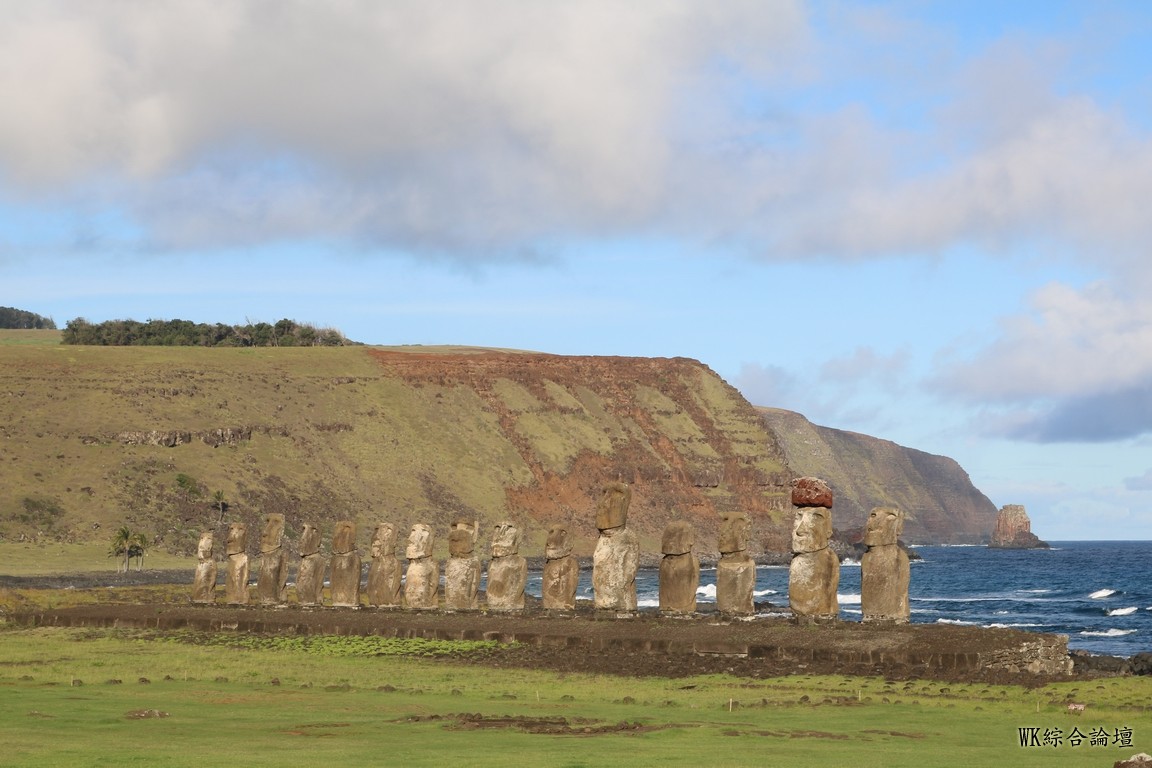 easter-island-moai2.jpg