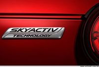 MAZDA Roadster日、美市場SKYACTIV-G 2.0L；歐洲、其它等地為1.5L(4p)